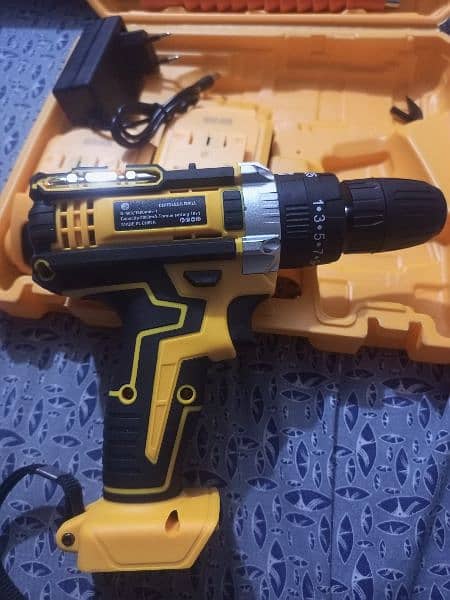 Electric Battery drill, Full new, box pack, with 2batteries 1