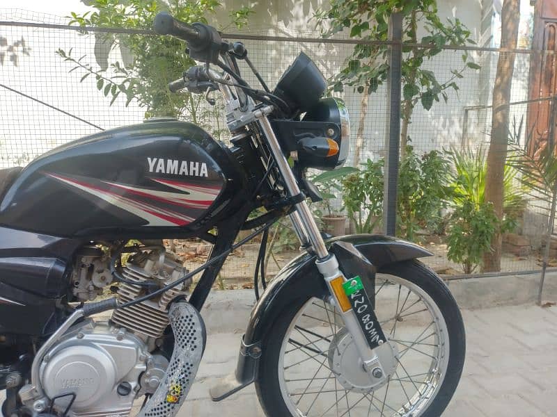 Yamaha YBZ 125 3