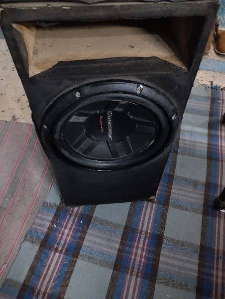 12 inches pioneer woofer . Rock mars RM-AF4700 3000 watts  AMP 0