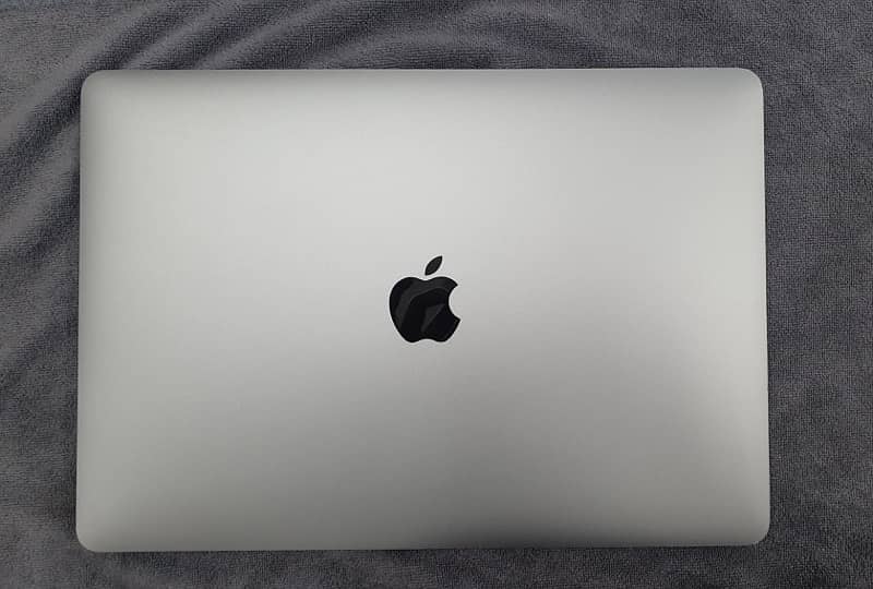 Macbook pro 2019 13 inches 2