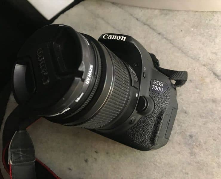 Canon 700D DSLR with 2 Batteries, Condition 9/10, Price is Negotiable 3