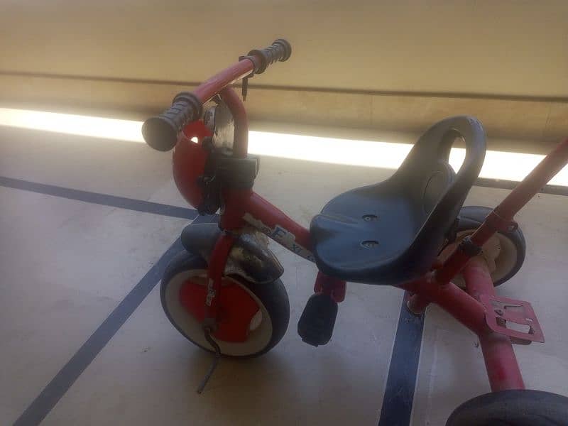 kids cycle in good condition 0