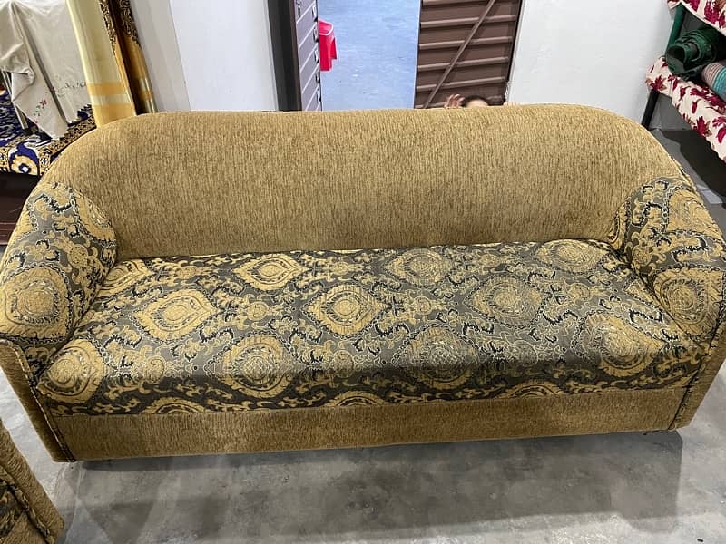 6 seats Sofa Set like new 0