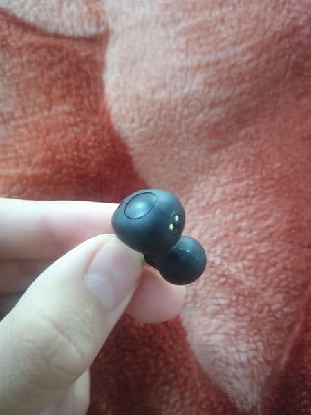 Earclip Design Earbuds/ New Design Earbuds for sale in vey low price 6