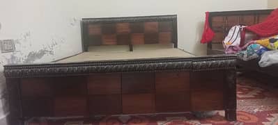 queen sized bed on reasonable price 0
