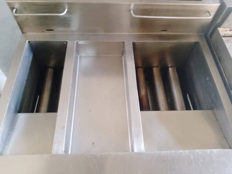 Commercial Deep Frier and Hot Plate 3