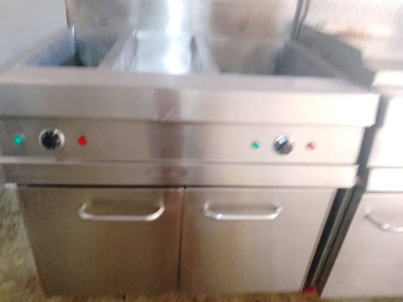 Commercial Deep Frier and Hot Plate 8