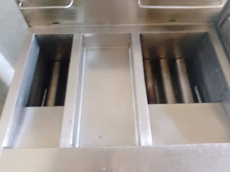 Commercial Deep Frier and Hot Plate 10