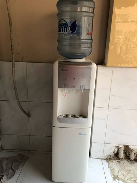 Gree Water Dispenser 2