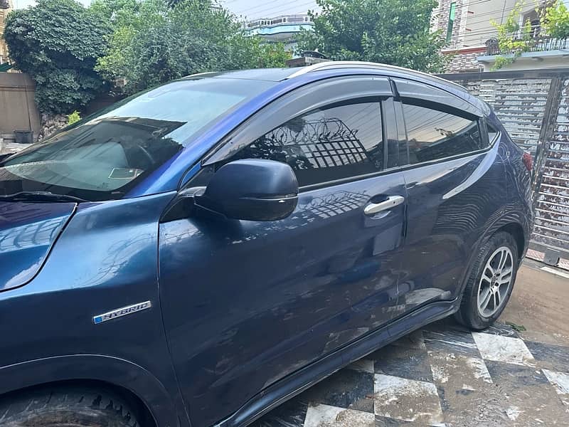 Honda Vezel need and clean car Z package 3