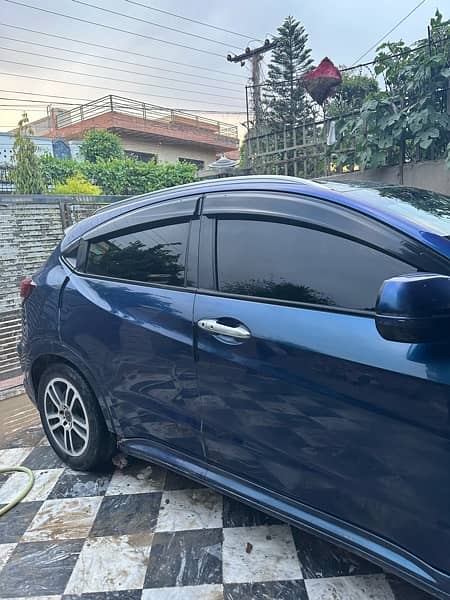 Honda Vezel need and clean car Z package 7