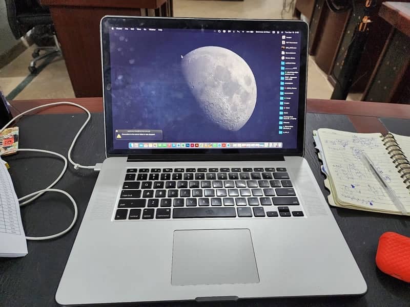 Mac Book Pro Mid 2015 6