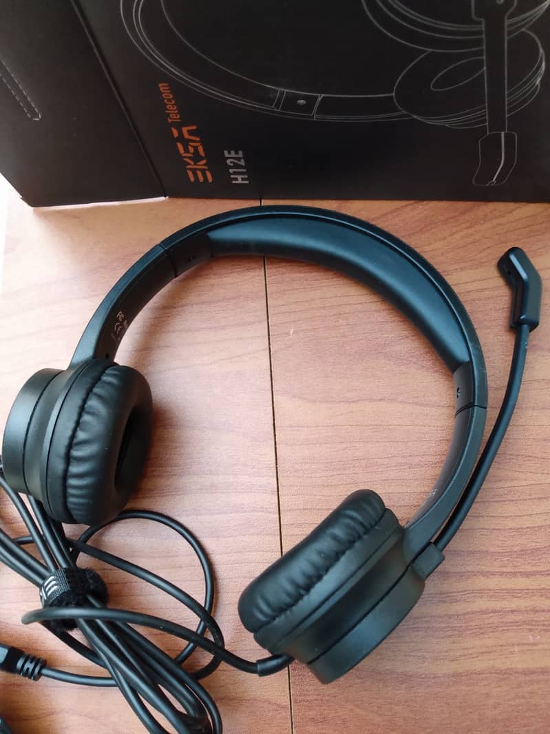 JVC HA-SR44-X Xtreme Xplosive XX series Deep Bass Headphones 5
