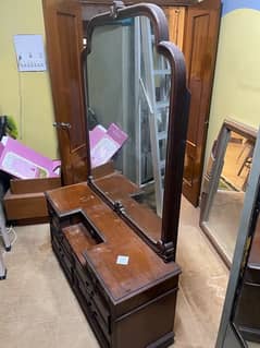 dressing table with chair
