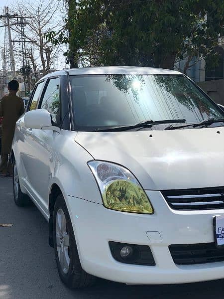 Suzuki Swift DLX 2018 minor touching. Second owner. 1