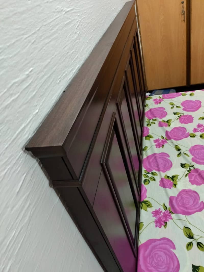 Wood Bed king size 2
