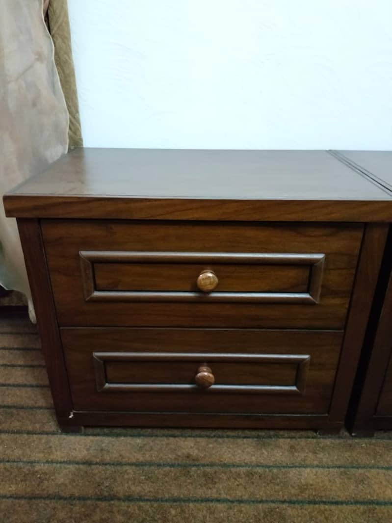 Wood Bed king size 3