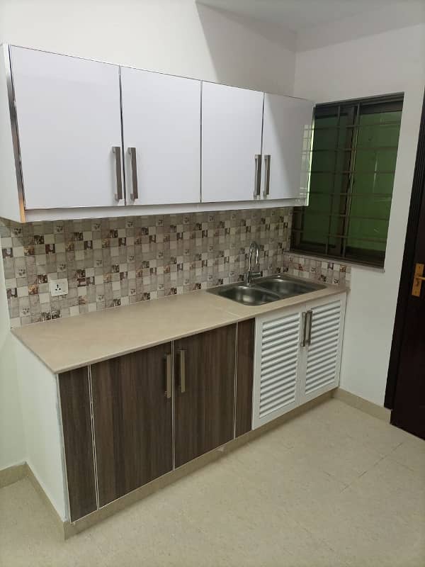 10 Marla Apartment Available For Rent In Askari 10 11