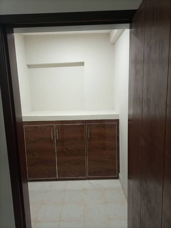 10 Marla Apartment Available For Rent In Askari 10 20