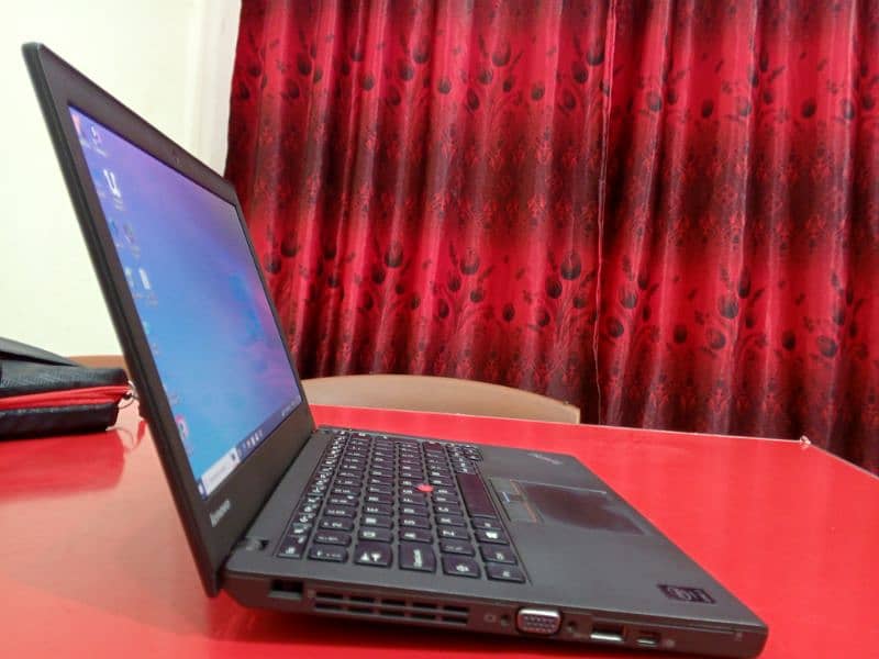 Lenovo Thinkpad Core i3 5th generation 4