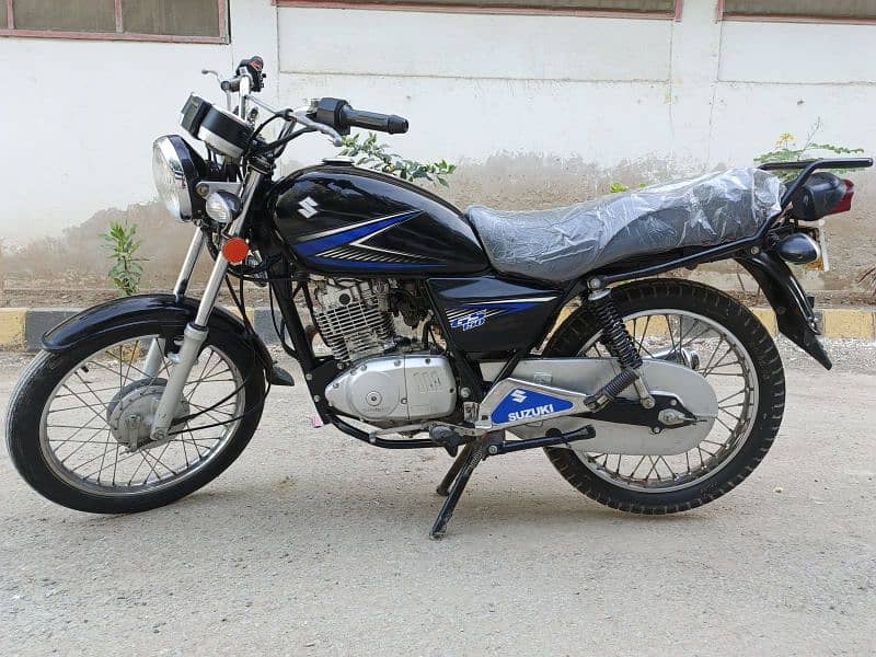 Rs. 170000
Suzuki 150cc Model 2015 Karachi number
Complete documents 0