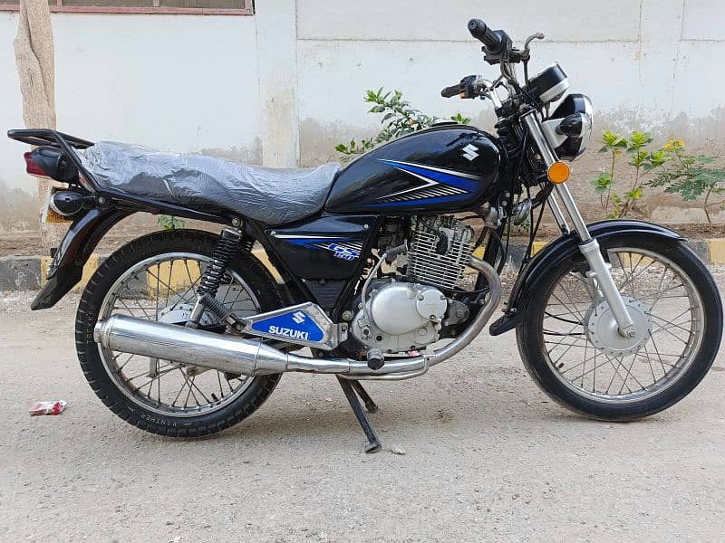 Rs. 170000
Suzuki 150cc Model 2015 Karachi number
Complete documents 10