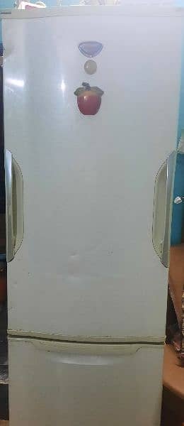 SHARP Double door Refrigerator 3