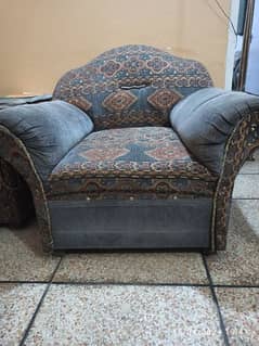 7 seater sofa. urgenty sale