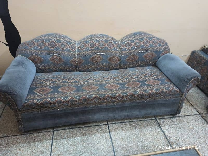 7 seater sofa. urgenty sale 5