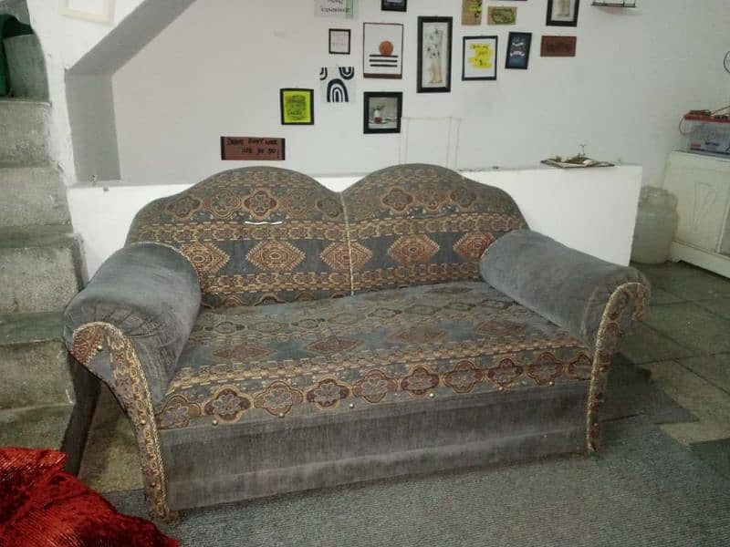 7 seater sofa. urgenty sale 6