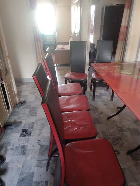 6 seater Dining Table urgent sale 3