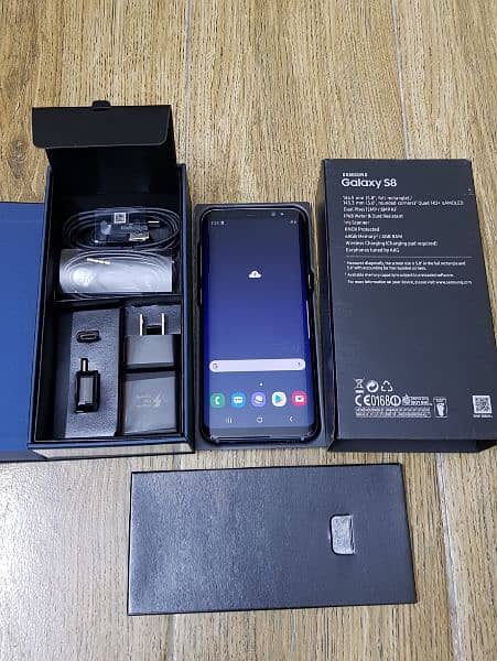 Samsung Galaxy S8 Snapdragon Compelet Box with all accessories. 4