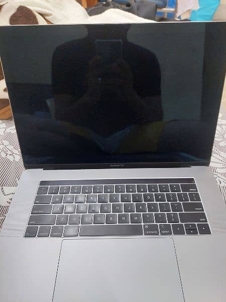 Apple MacBook Pro 2018 15 inch 1
