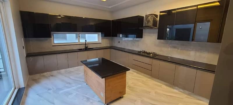 Gorgeous 1 Kanal House For Sale Available In Valencia Housing Society 14