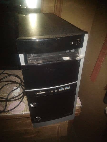 normally used gaming PC with LCD. keyboard. 6gb ram 1