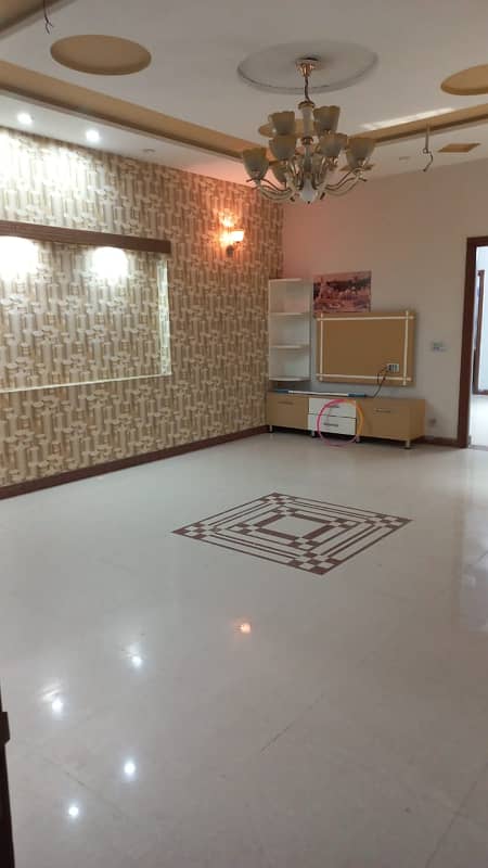 8 MARLA UPPER PORTION FOR RENT IN MILITARY ACCOUNTS COLLEGE ROAD LAHORE 3