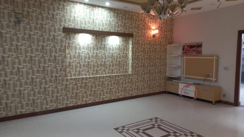 8 MARLA UPPER PORTION FOR RENT IN MILITARY ACCOUNTS COLLEGE ROAD LAHORE 6