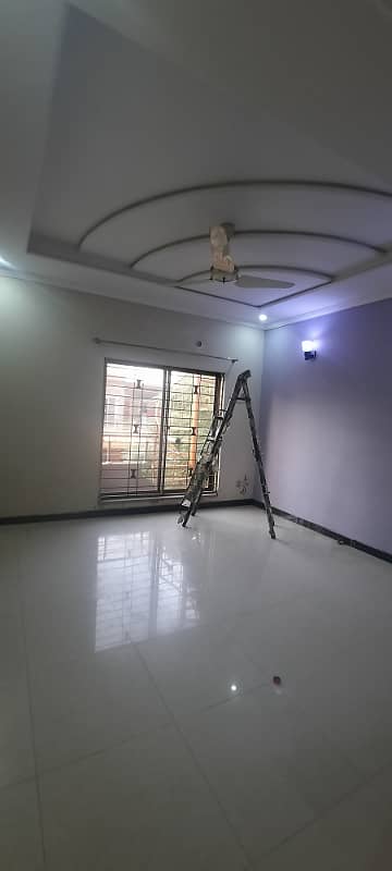 8 MARLA UPPER PORTION FOR RENT IN MILITARY ACCOUNTS COLLEGE ROAD 15