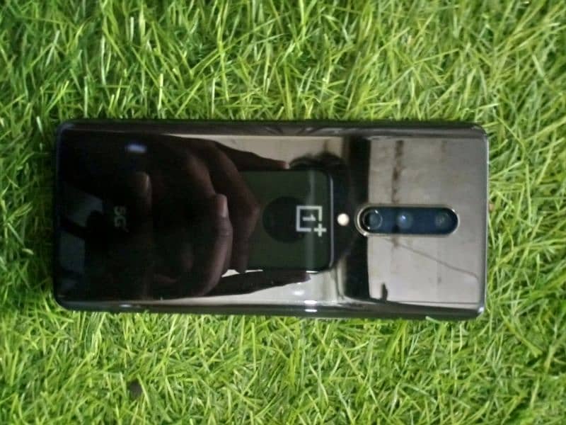 OnePlus 8 5g UW 8+128 memory 2