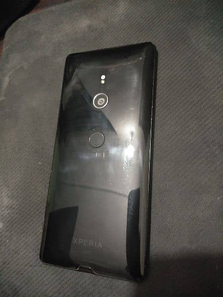 Sony Xperia XZ3 available for sale in good Condition 5
