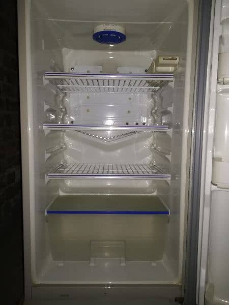 Dawlance refrigerator  10cuft 3