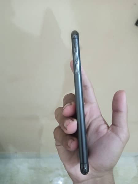Xs max 10/10 condition 80% battery health with back cover 2