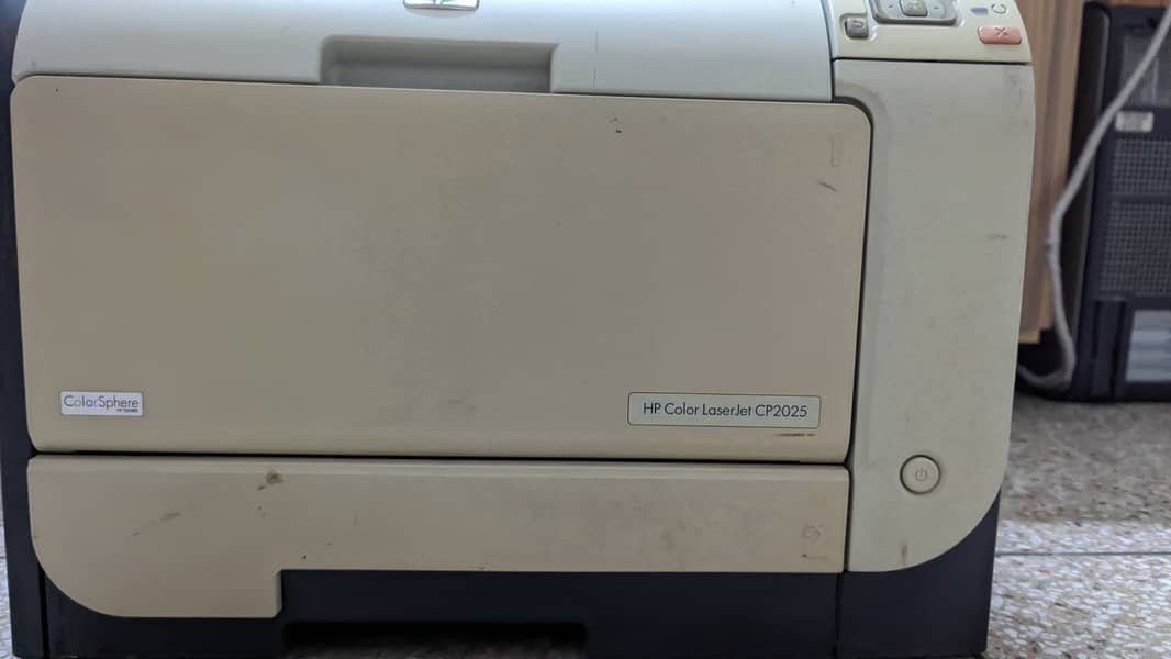 HP CP 2025 LaserJet Colour Printer Home Used with Cartridges 3