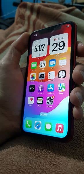 iPhone XR ( RED Colous ) 2