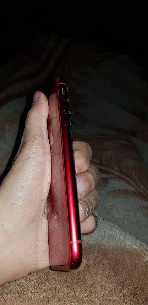 iPhone XR ( RED Colous ) 4