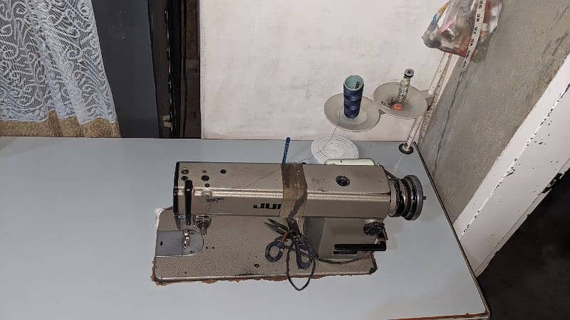 Juki Stitching Machine - Industrial Grade, Excellent Condition 2
