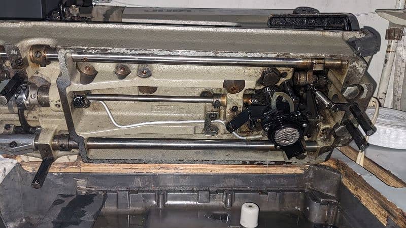 Juki Stitching Machine - Industrial Grade, Excellent Condition 7