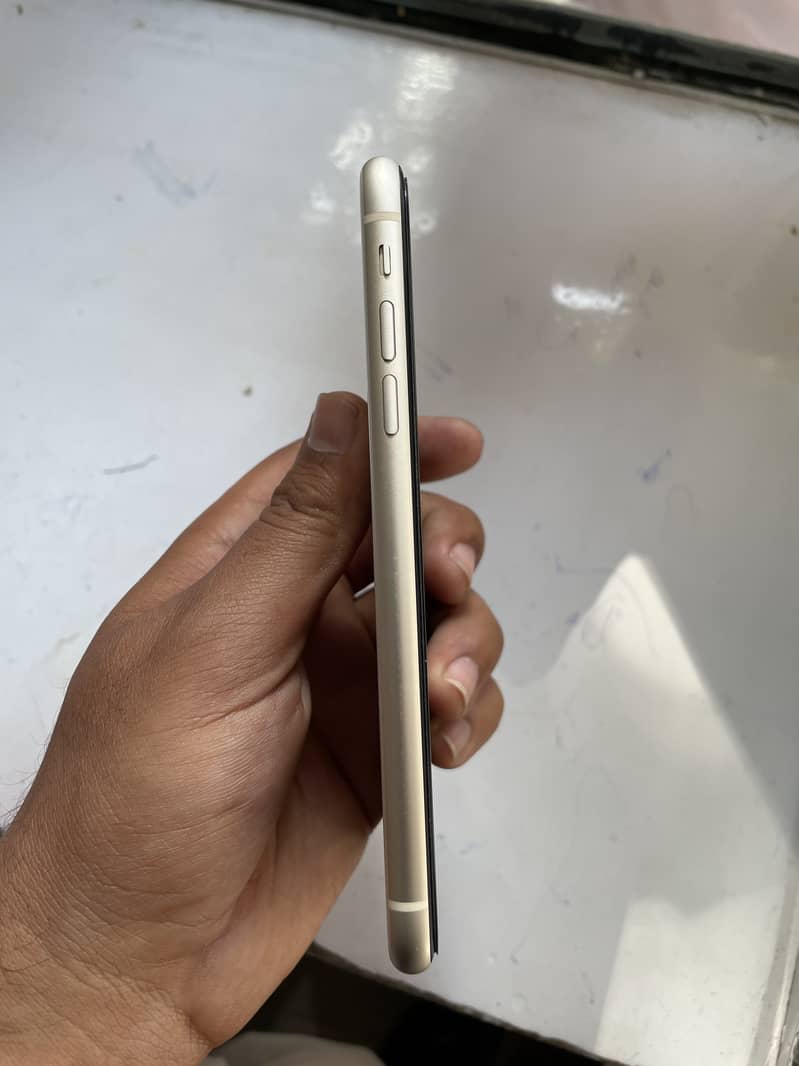 Iphone 11 / 128Gb /Approved 3