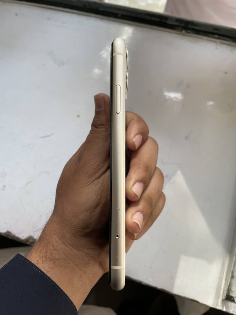 Iphone 11 / 128Gb /Approved 4