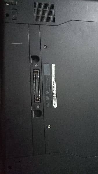 Laptop dell new condition 3